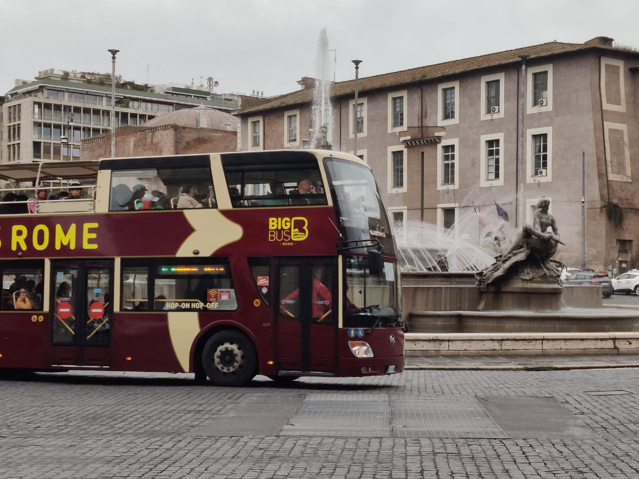 Report bus turistici hop on & hop off